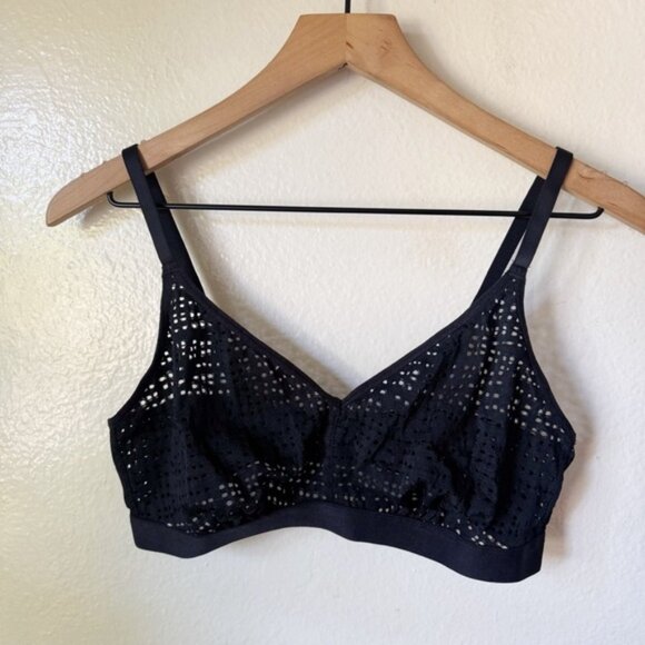 Negative | Eyelet Lace Wireless Bra - Picture 1 of 6